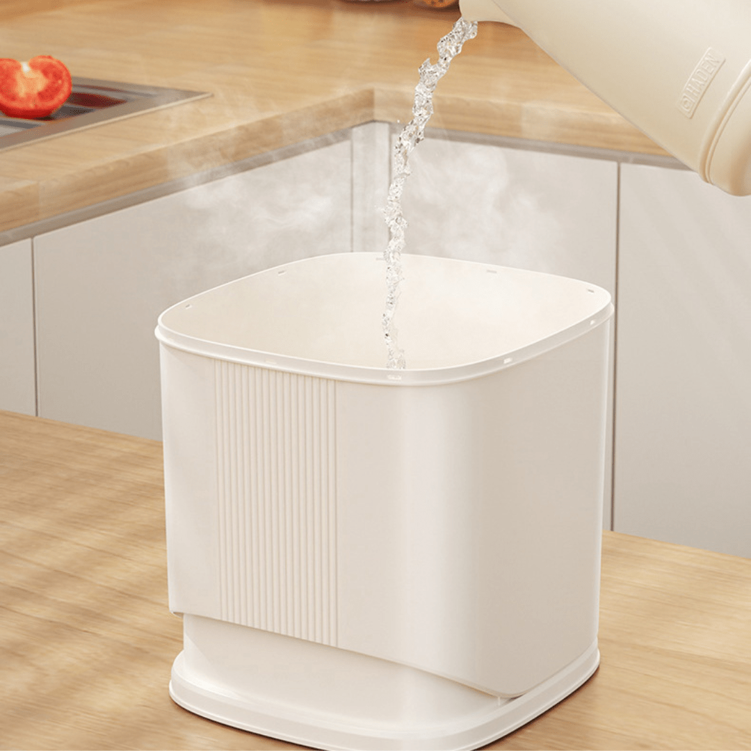 Multifunctional Plastic Moisture Proof Grain Storage Container(6Kg)