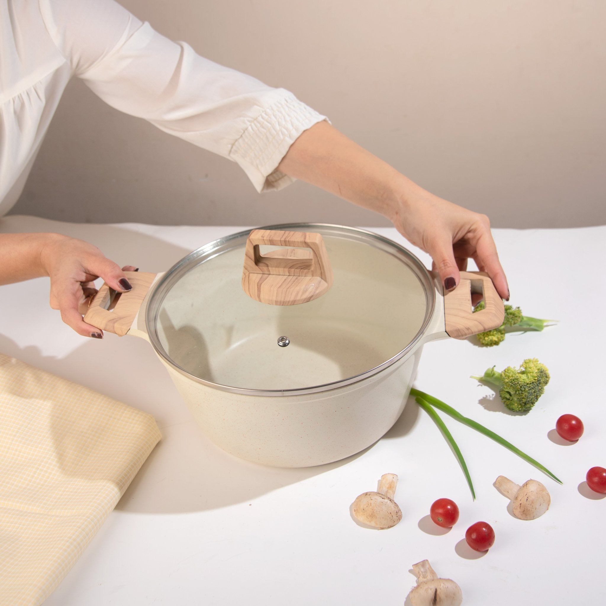 Maifan Stone Non-Stick Sauce Pan (White-24cm)