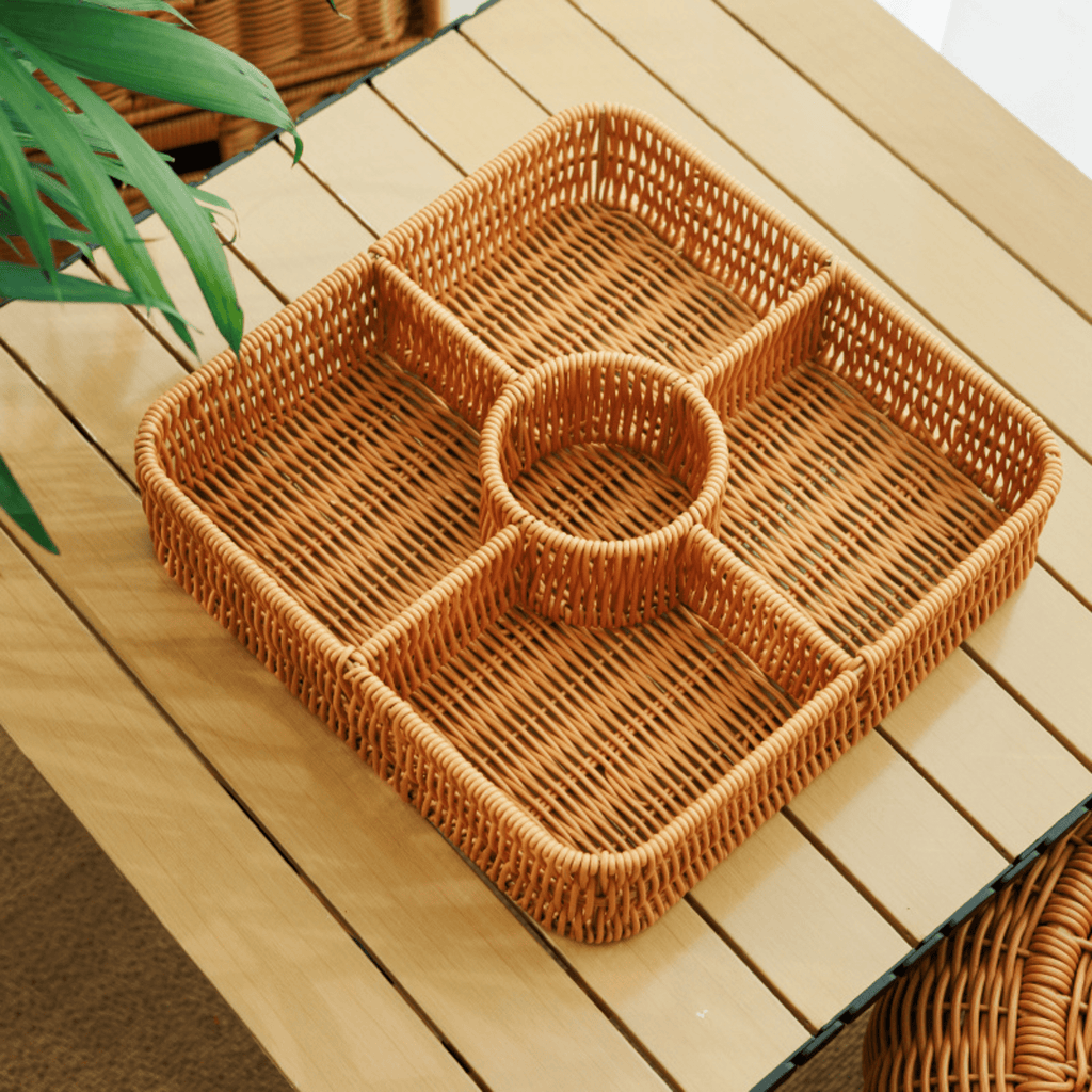 Handwoven Imitation Rattan Snack & Fruit Basket with Lid (30cm)