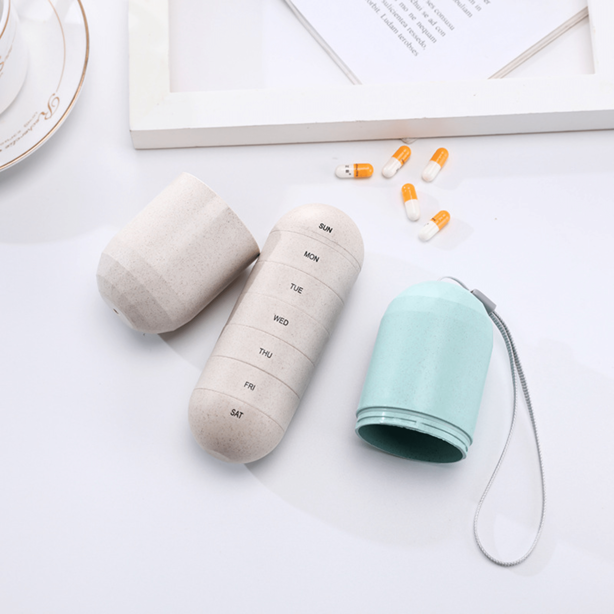 Portable Plastic Two-in-One Waterproof Pill Organizer with 7 Compartment