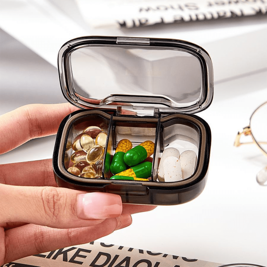 Compact Triple-Sealed Adjustable 3-Grid Mini Pill Organizer Box(Pack of 1)