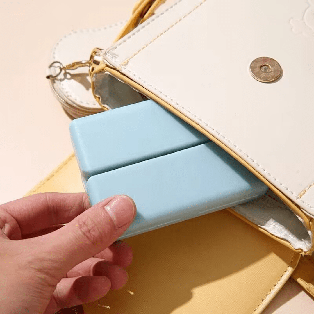 Folding Magnetic Compact Weekly Pill Organizer Box(Blue)