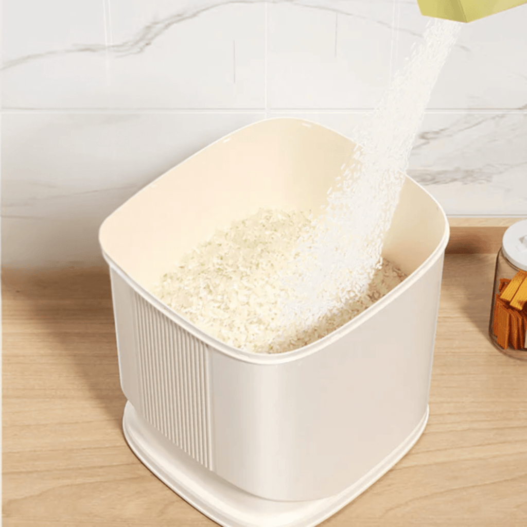 Multifunctional Plastic Moisture Proof Grain 6Kg Storage Container