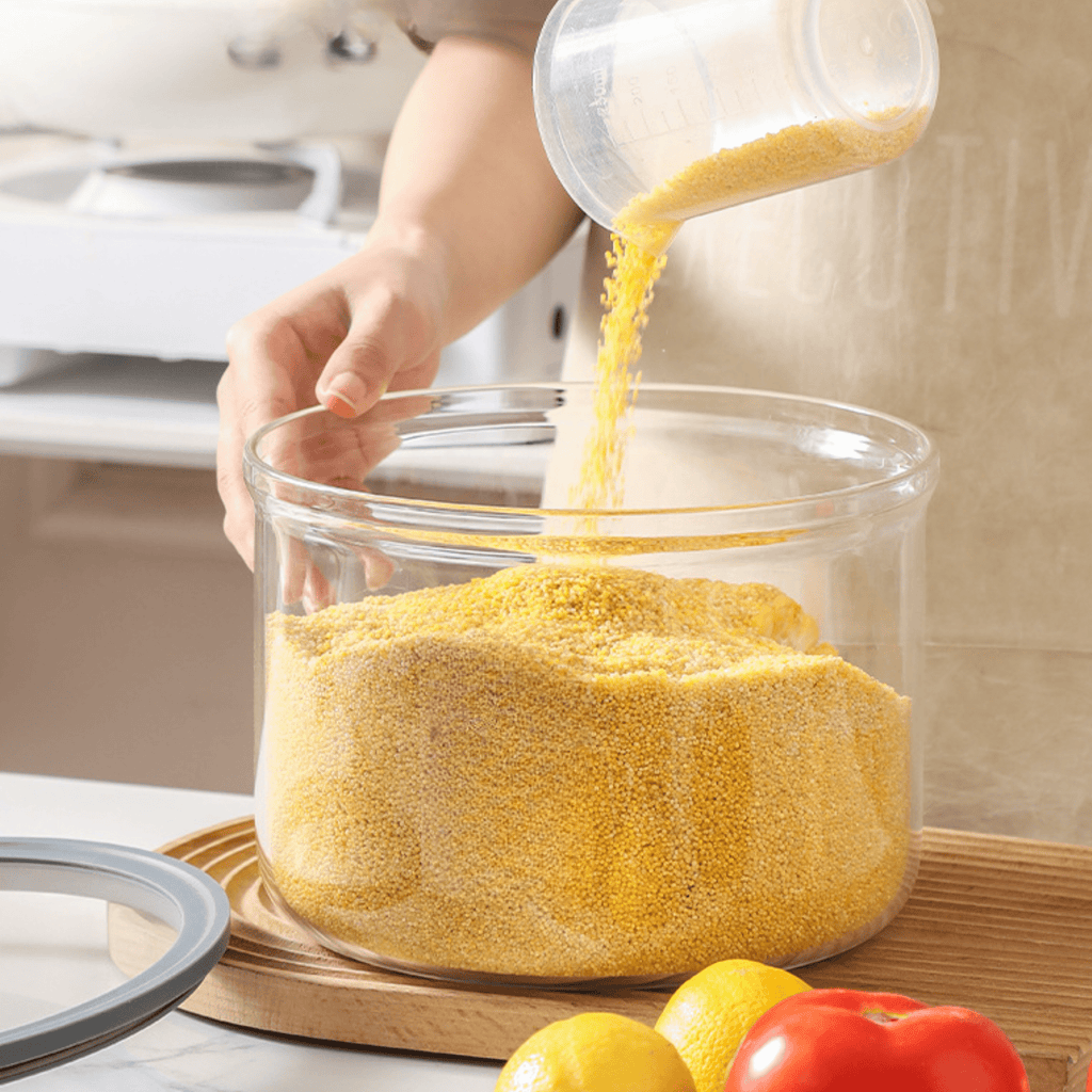Multi-Purpose Transparent Borosilicate Food Storage Container with Airtight Lid(1.8Kg)