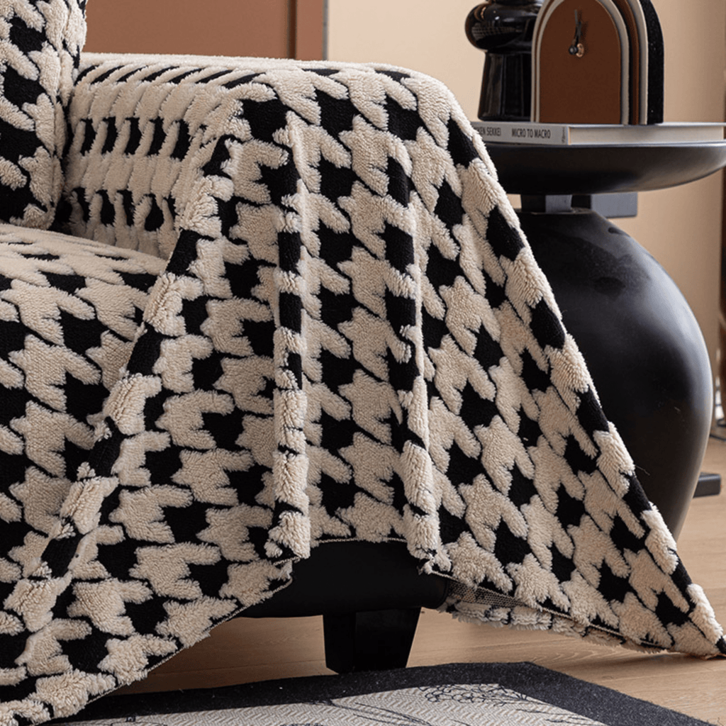 Luxurious Jacquard Sofa Cover (White)