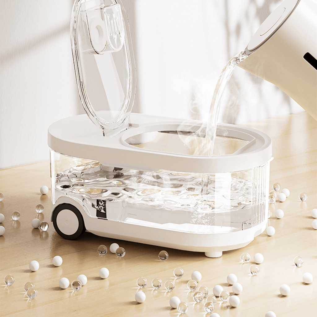 Sealed Rice Storage Container with Measuring Cup & Wheels(7Kg)