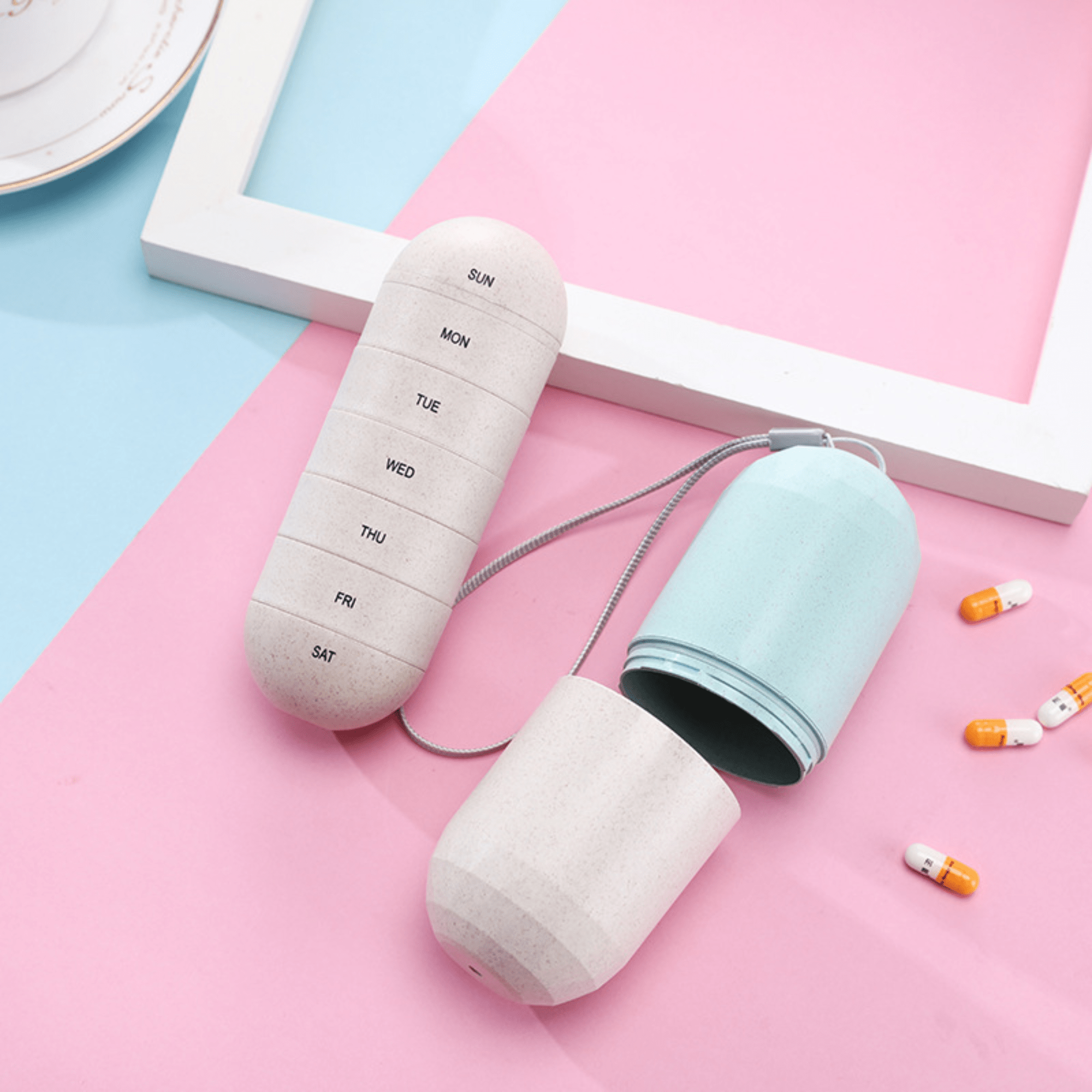 Portable Plastic Two-in-One Waterproof Pill Organizer with 7 Compartment