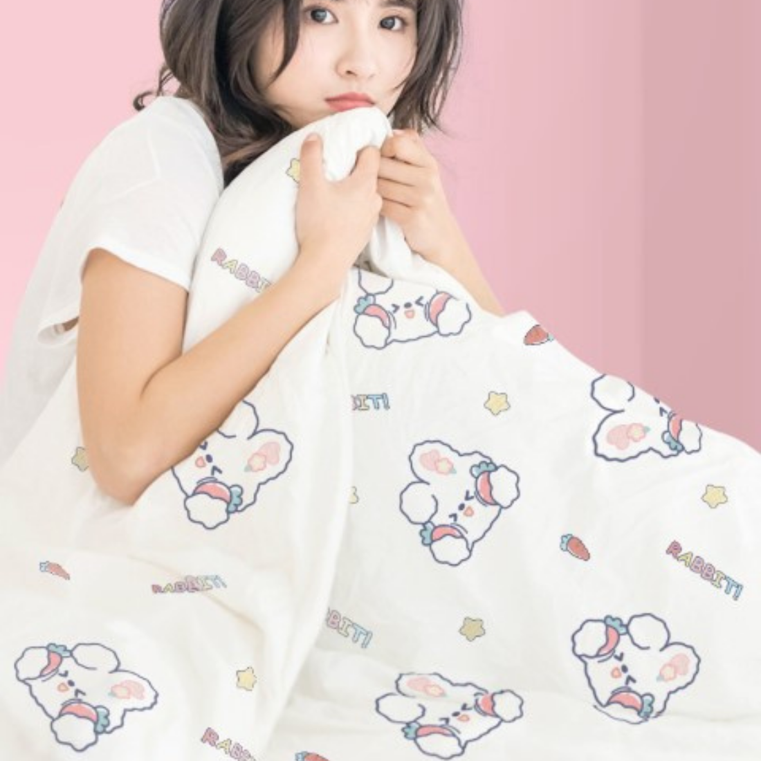 Printed Disposable  Bed Sheet, Pillow Case and Quilt Cover Four Piece Set