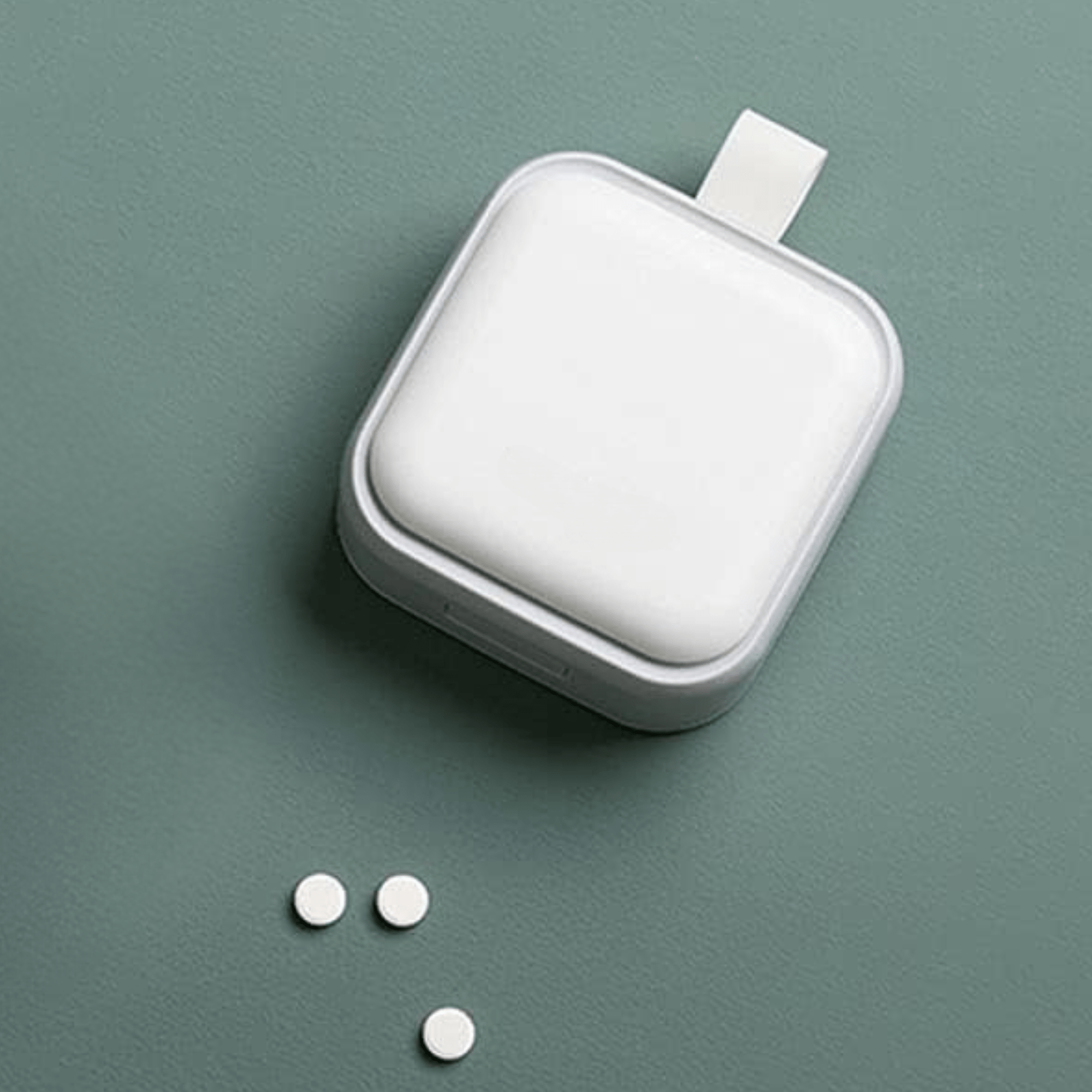 Multi-Functional Compact BPA-Free Medicine Storage Box with 4 Compartments