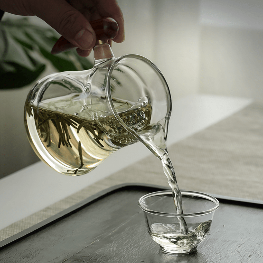 Borosilicate Glass Crescent Filter Cup with Wooden Handle(360ml)