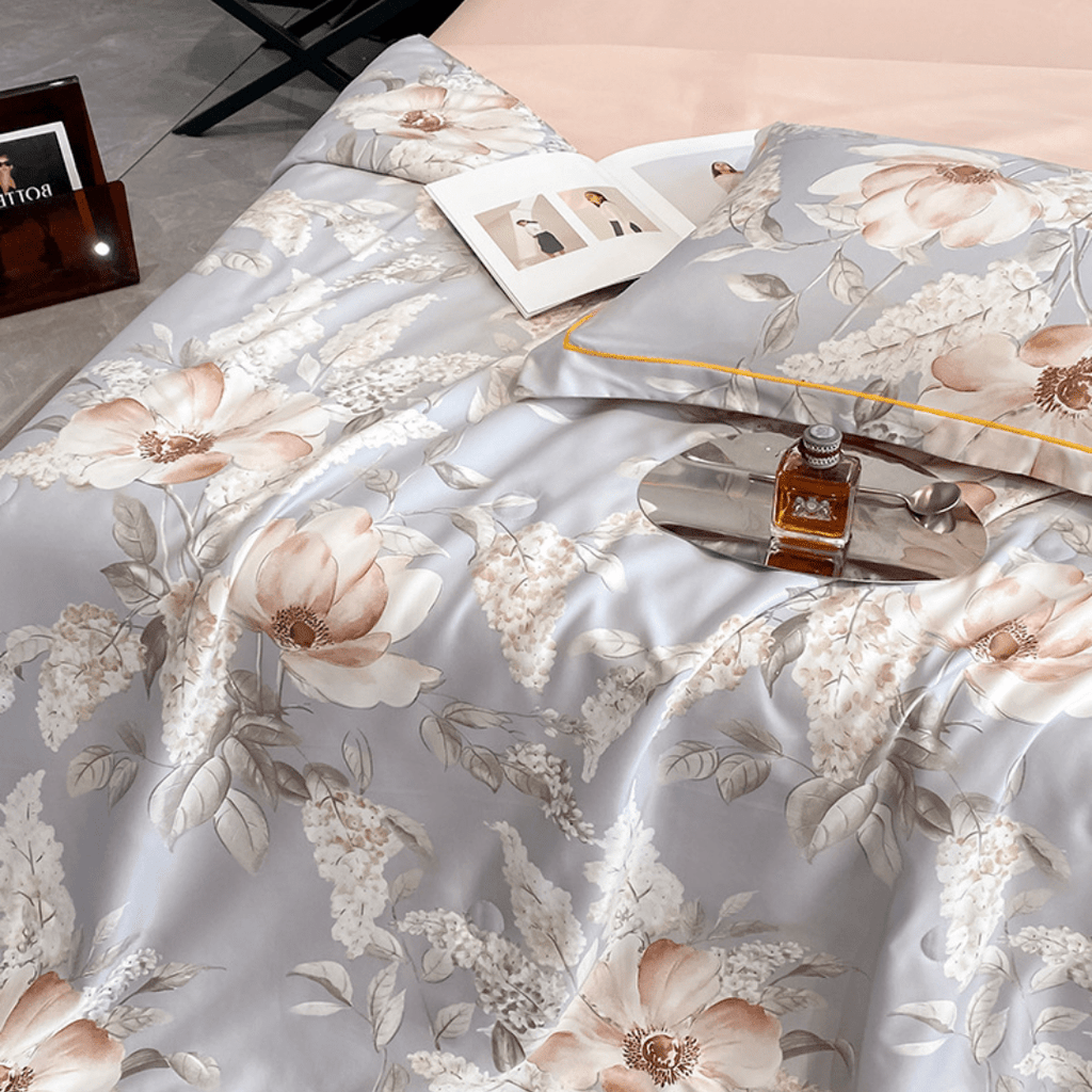 Ice Silk Elegance Comfort Quilt Set (Style-2)