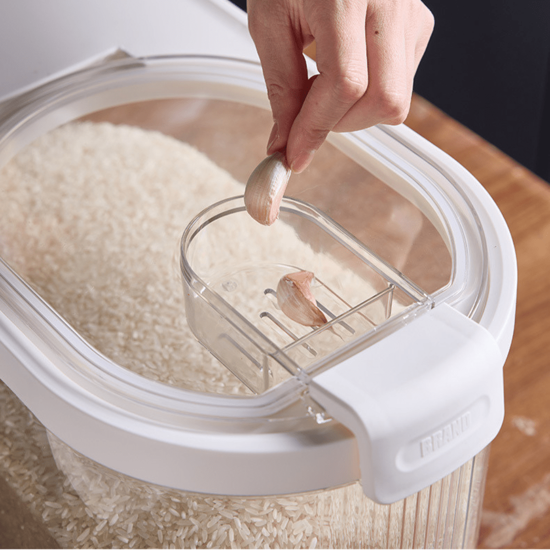 Sealed Rice Storage Container with Measuring Cup & Wheels (11Kg)