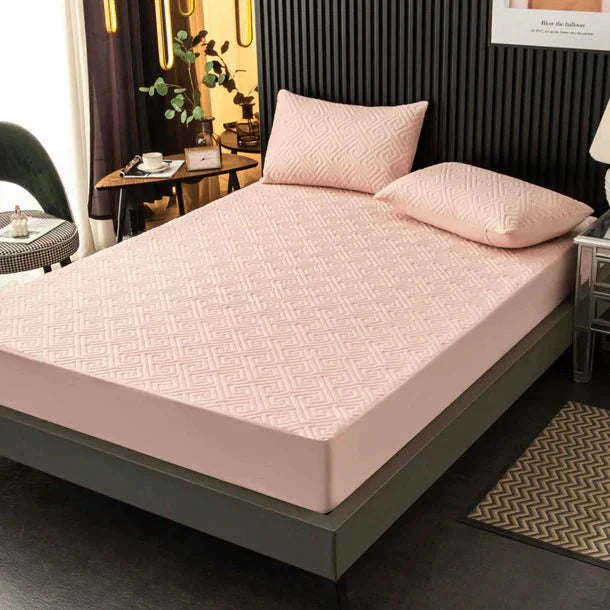 Feather Touch Quilted Bed Sheets With 2-Pillow Covers (Pink)