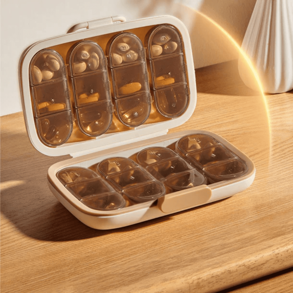 Portable 7+1 Grid Moisture-Proof Medicine Organizer